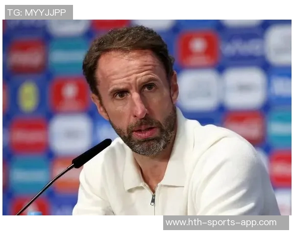 本福斯特认为曼联应考虑引进伊劳拉索斯盖特与前任主帅风格迥异